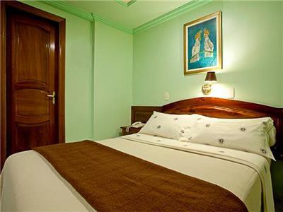 Krystal Hotel 3*